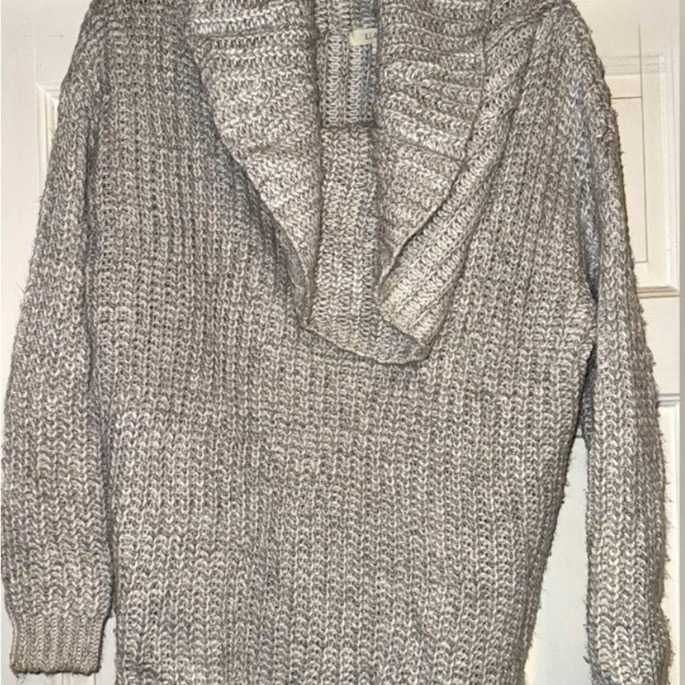 ILLA ILLA Gray Cowl Neck Sweater with Cozy Knit